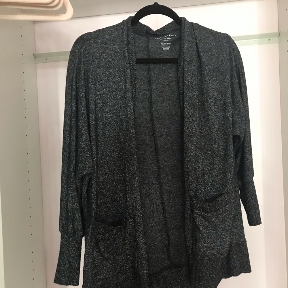 American Eagle women’s cardigan